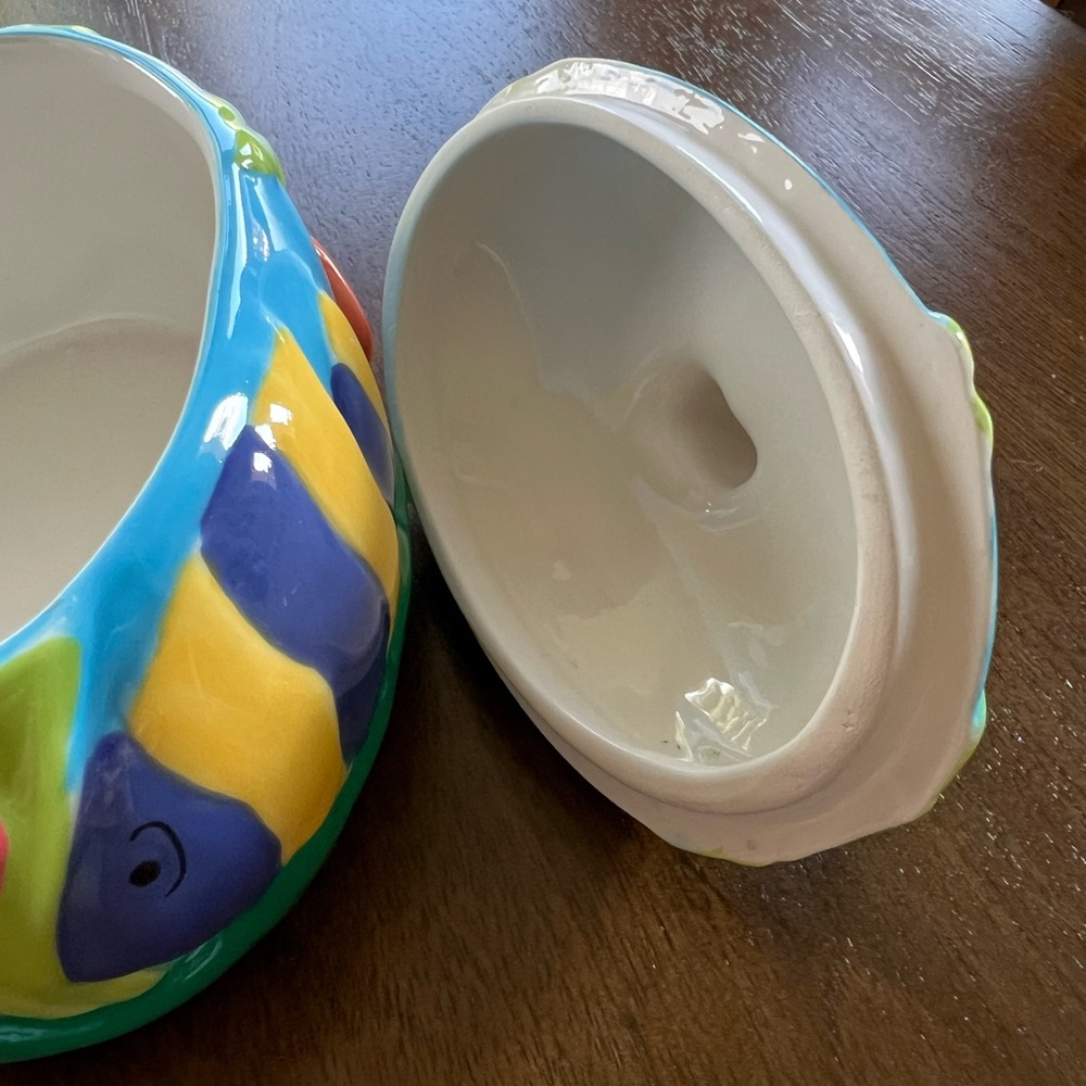 Fun Fish Lidded Jar - Picture 5 of 6